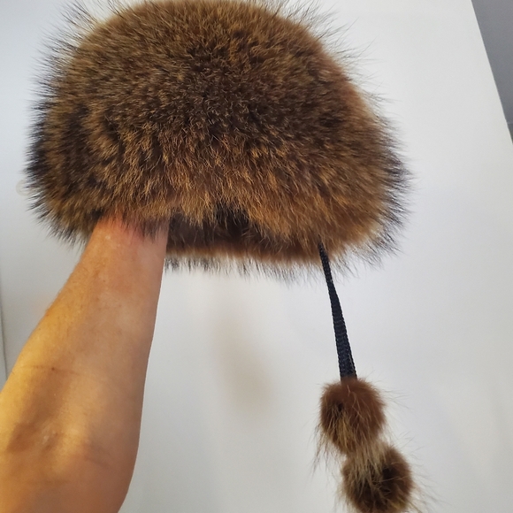 Luxurious Raccoon Real Fur Hat - Picture 8 of 10